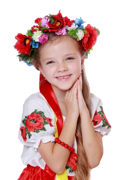 Liten flicka i nationella ukrainska kostym — Stockfoto