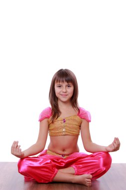 Doğu güzel elbiseli kız