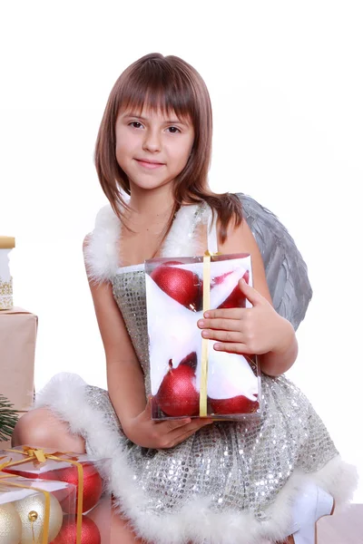 Kleine engel zilveren jurk dragen — Stockfoto