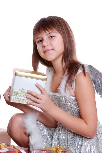 Kleine engel zilveren jurk dragen — Stockfoto
