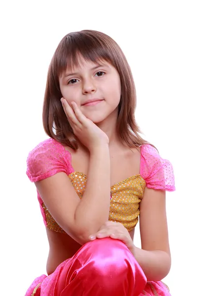 Ragazza in un bellissimo vestito orientale — Foto Stock