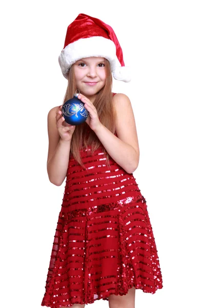 Klein meisje houdt van Kerstmis bal — Stockfoto