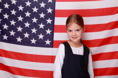 Amerikan bayrağı ile kız