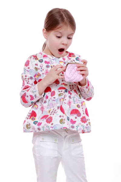 Dívka s růžová Peněženka — Stock fotografie