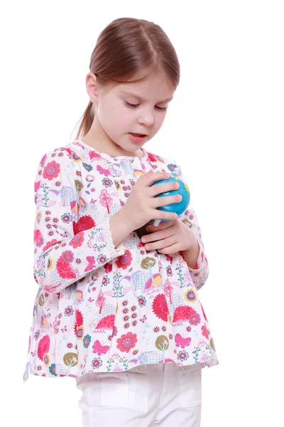 Fata cu globul în mâini — Fotografie, imagine de stoc