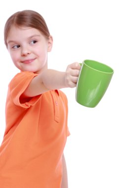 çay bardağı ile kız