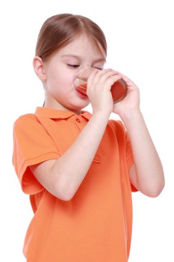 domates suyu içme kız