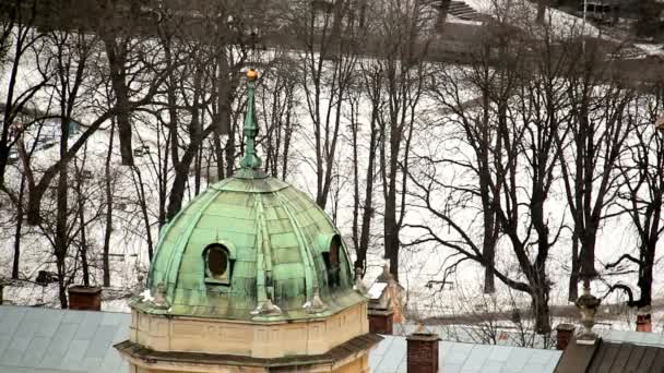 Nappaliba, over the tető lviv — Stock videók