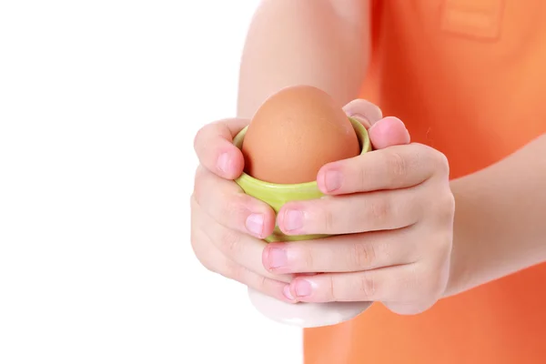 Ragazza che tiene un uovo — Foto Stock