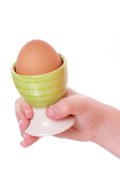 Tenere in mano un uovo — Foto Stock