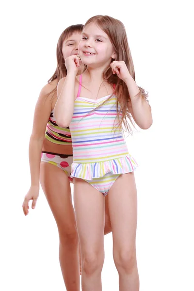 Yaz mayo giyen küçük kızlar