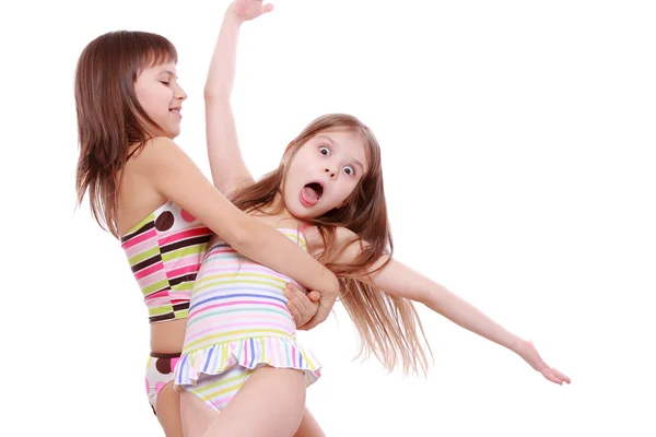 küçük kızlar bir mayo