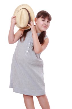 Hasır şapkalı kız.