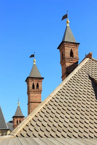 屋根とモスクワの歴史的な建物の塔 — ストック写真