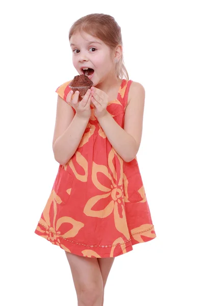 Girl holding cupcake — Stock Photo, Image