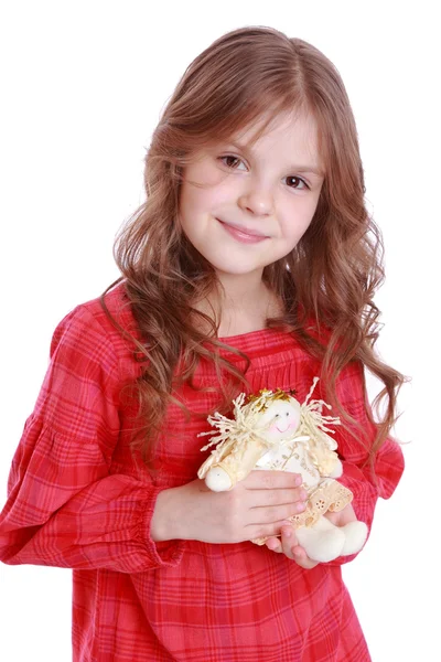 Kleines Mädchen mit schöner Engelspuppe — Stockfoto