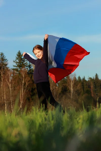 ロシアの旗を持つ美しい少女 — ストック写真