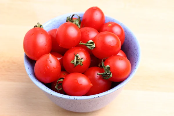 Cherry rajčata v misce — Stock fotografie