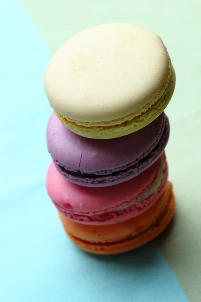 Ovansida av välsmakande söta färgglada macaroons — Stockfoto