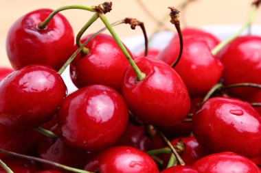 gelirin doğal taze kiraz
