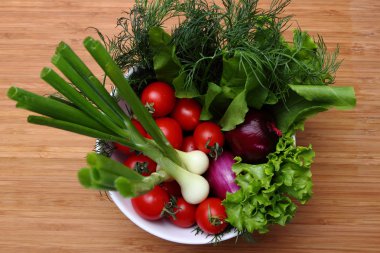 Beyaz kase yararlı otlar