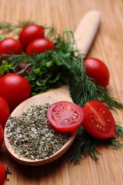 Rijpe Verse Tomaten Kruiden Specerijen Voor Een Juiste Gezonde Voeding — Stockfoto