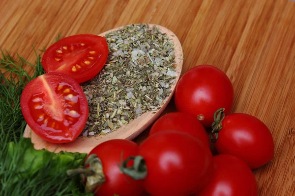 Maturare Pomodori Freschi Erbe Aromatiche Spezie Una Dieta Corretta Sana — Foto Stock