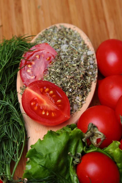 Rijpe Verse Tomaten Kruiden Specerijen Voor Een Juiste Gezonde Voeding — Stockfoto