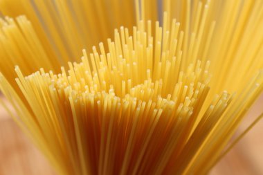 pişmemiş İtalyan makarna