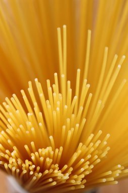 pişmemiş İtalyan makarna