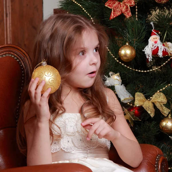 Happy kid op Kerstmis — Stockfoto