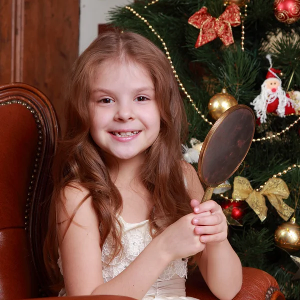 Niño feliz en Navidad — Foto de Stock