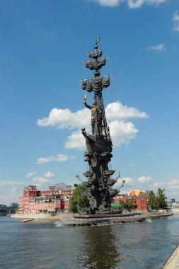 Anıt için Çar peter Moskova'da Moskova Nehri ve vodootvodny kanal Merkezi Moskova'da Batı kesiştiği yerde bulunan büyük