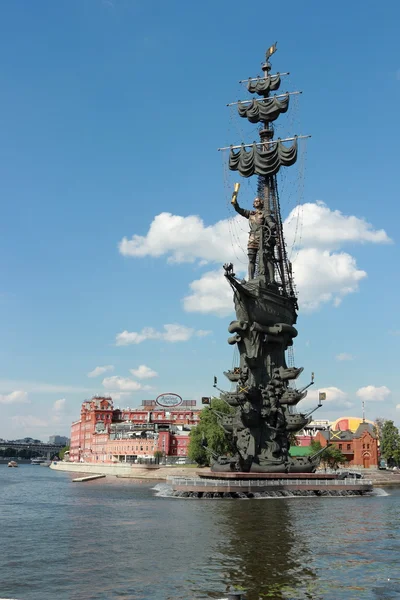Monumento Zar Pedro Magno Moscú Situado Confluencia Occidental Del Río —  Fotos de Stock