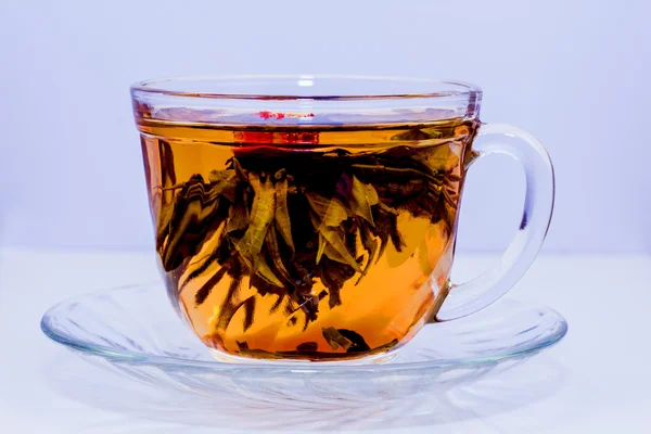 Eine Tasse chinesischen Tee mit Blume — Stockfoto