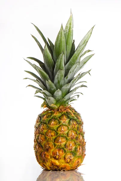 Dojrzały ananas — Zdjęcie stockowe