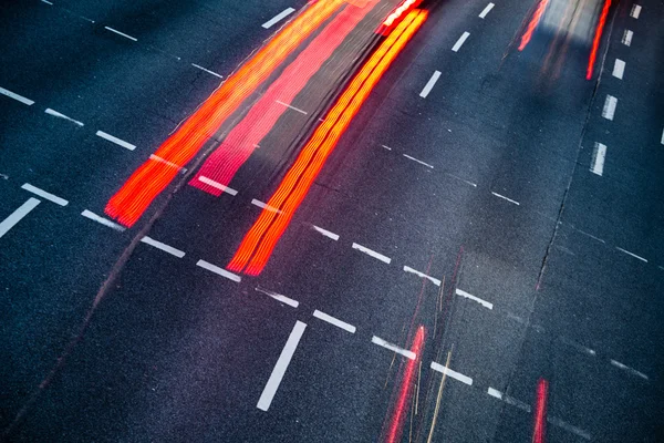 Pohybu rozmazaný městské silniční dopravy (barva tónovaný obrázek) — Stock fotografie