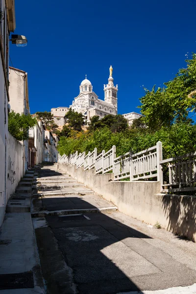 Άποψη της notre-dame de la garde Βασιλική στη Μασσαλία, Νότια f — Φωτογραφία Αρχείου