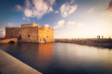 geç öğleden sonra görünümü paphos kale (paphos, Kıbrıs)