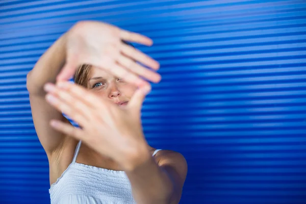 Woman making a photo — Stock Photo, Image