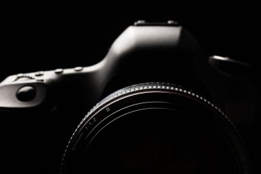 profesyonel modern dslr fotoğraf makinesi