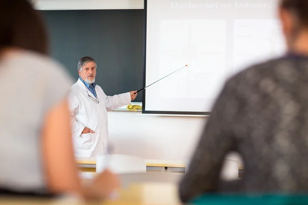 Professor de Química Sénior — Fotografia de Stock