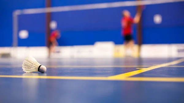 Cours de badminton avec navette — Photo