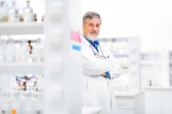 Senior male researcher — Stock Photo, Image