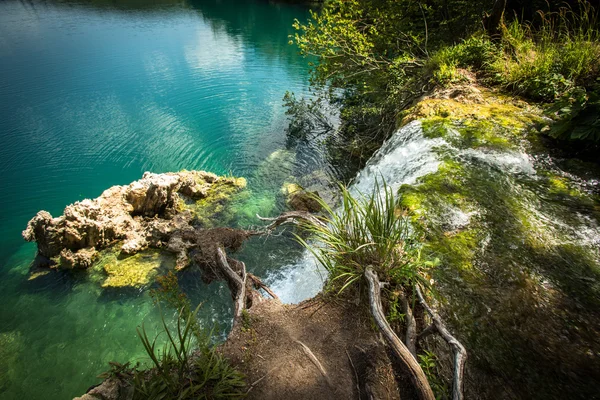 Wasserfall in den Plitvicer Seen — Stockfoto