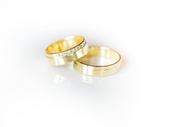 iki güzel altın alyans