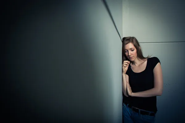 Frau leidet unter Depressionen — Stockfoto