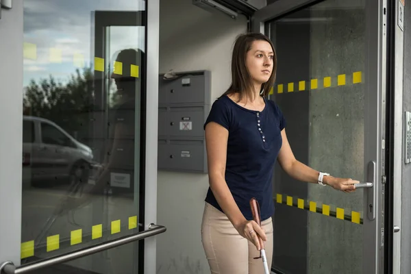 Young Woman Impaired Vision Walking City Streets Using Her White — Stock Photo, Image