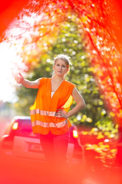 Young Female Driver Wearing High Visibility Vest Calling Roadside Service — Stock Photo, Image