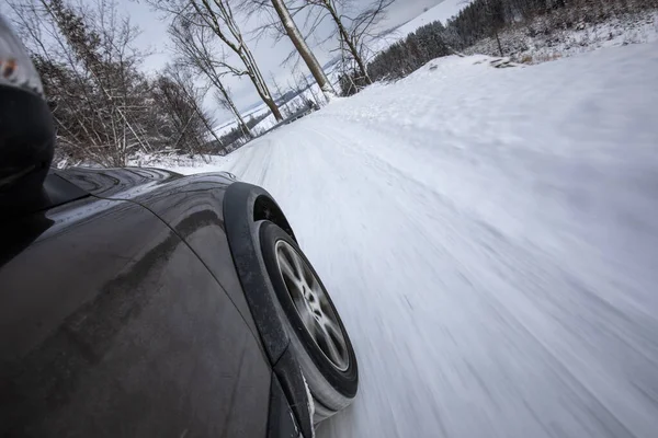 Fast Moving Car Winter Alpine Snowy Road — Stock Photo, Image